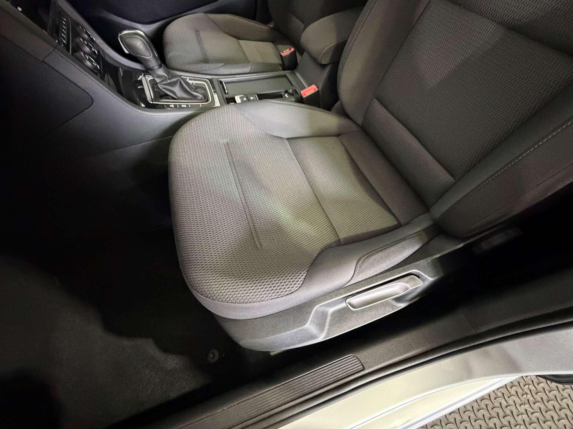Volkswagen Golf view 59