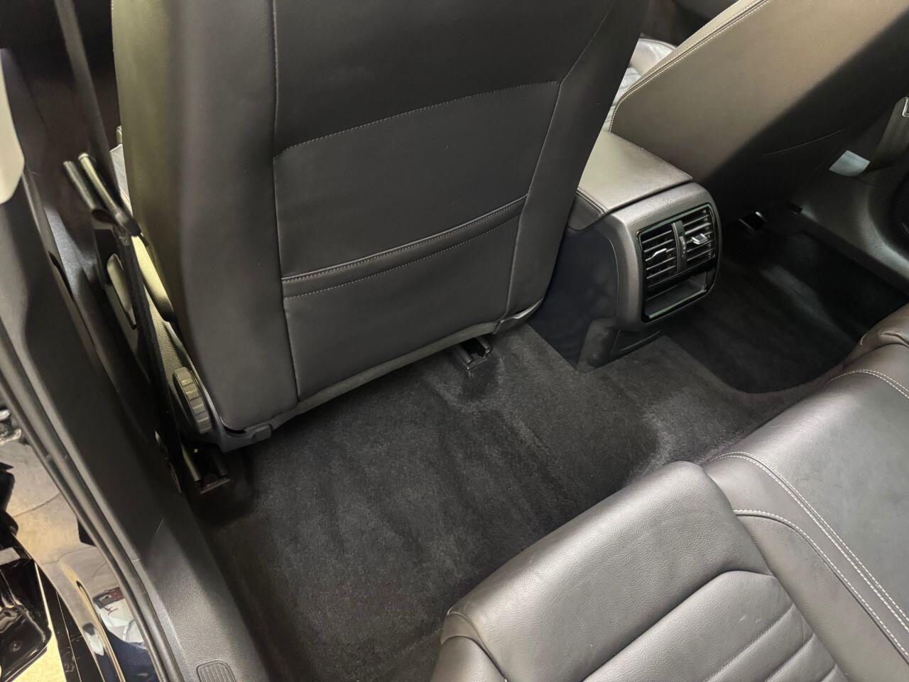 Volkswagen Passat view 46