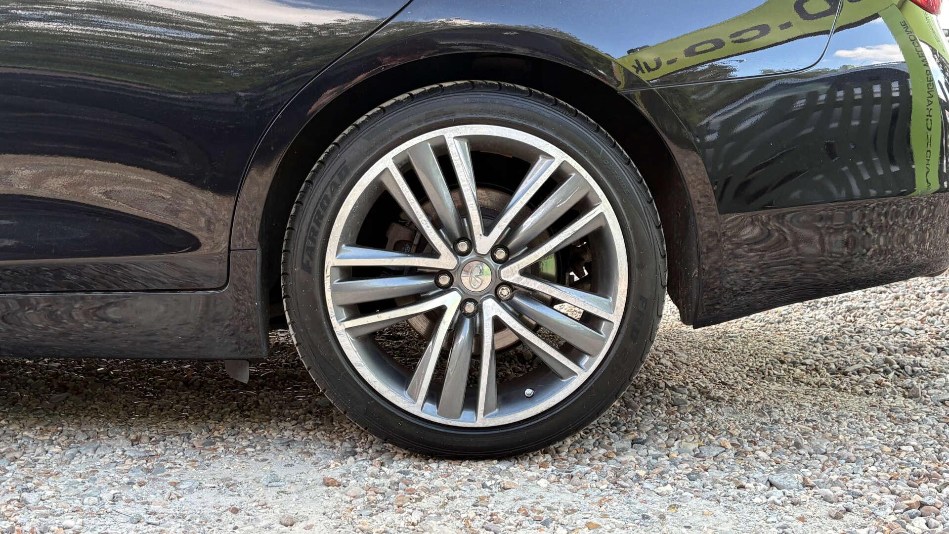 Infiniti Q50 view 36
