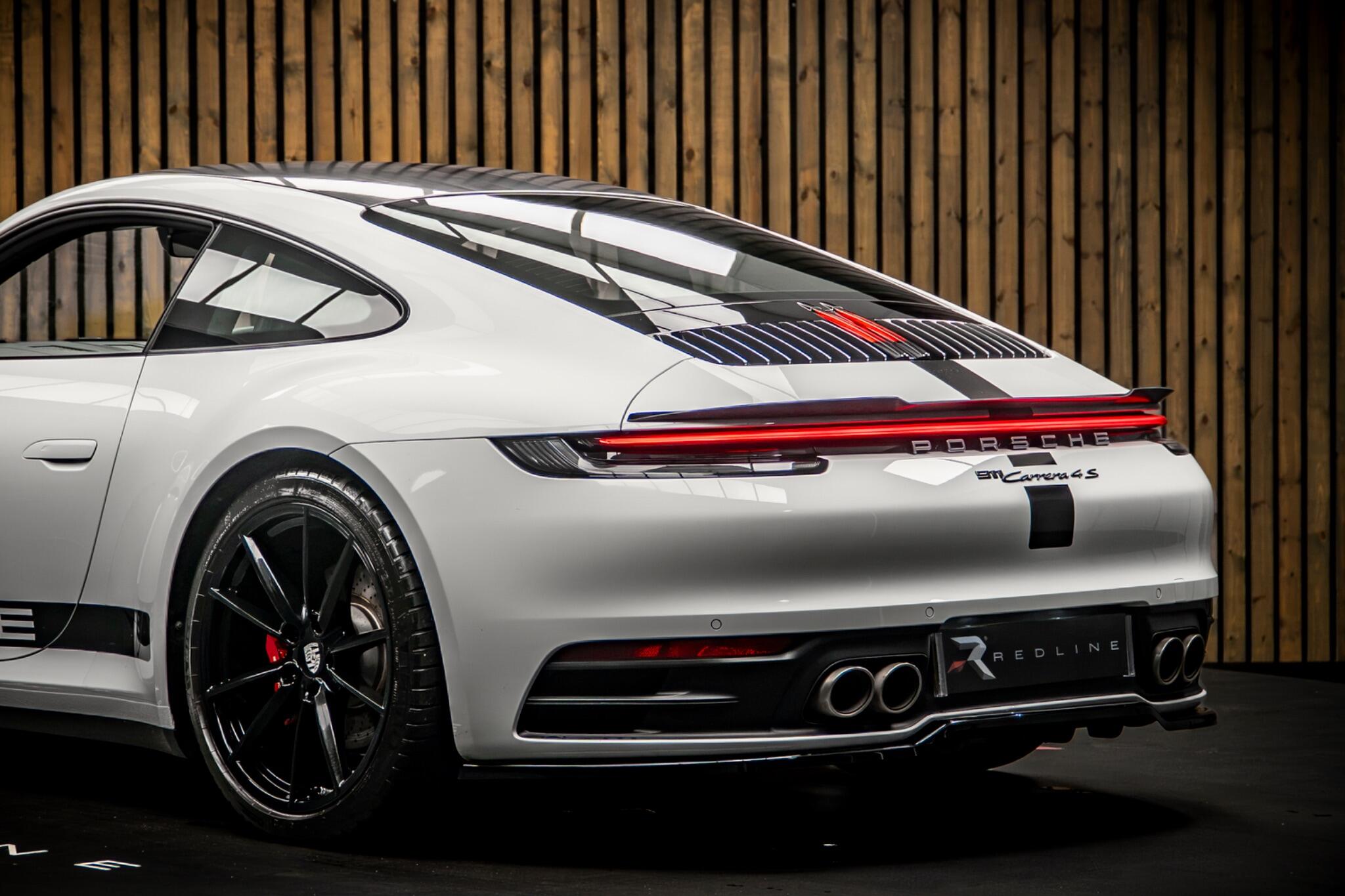 Porsche 911 view 20