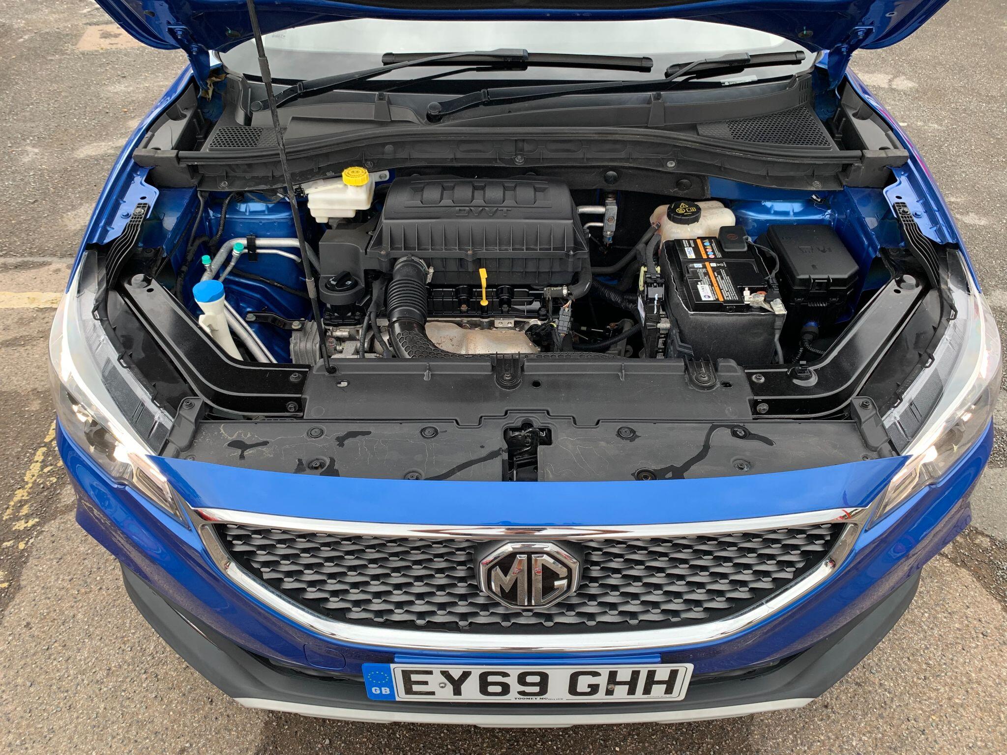 MG MG ZS view 38