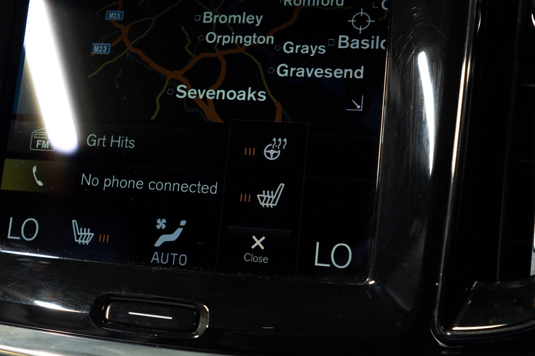Volvo V60 Cross Country view 24