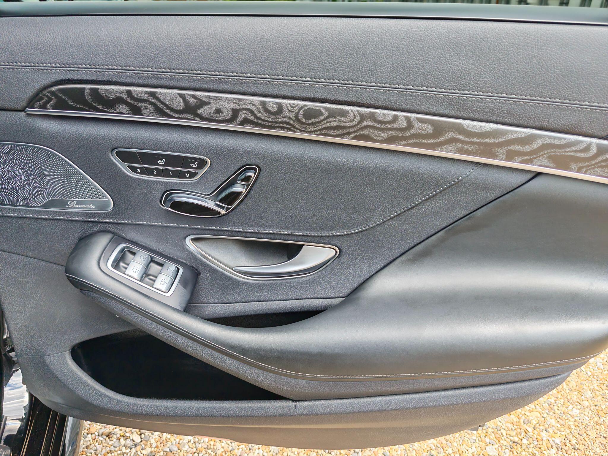 Mercedes-Benz S Class view 34