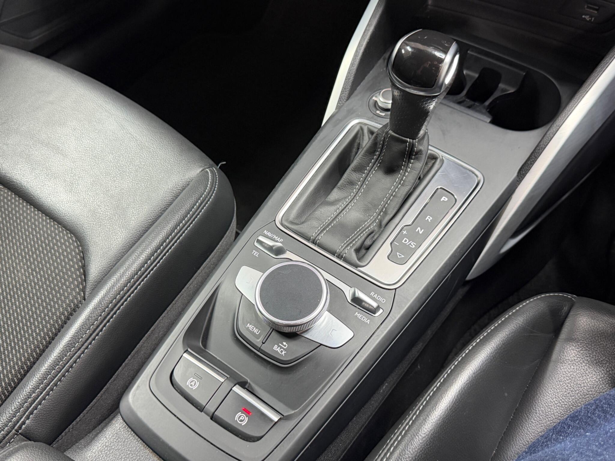 Audi Q2 view 31