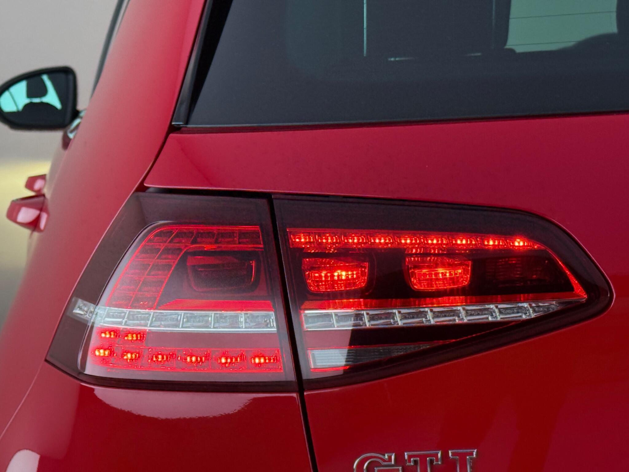 Volkswagen Golf view 11