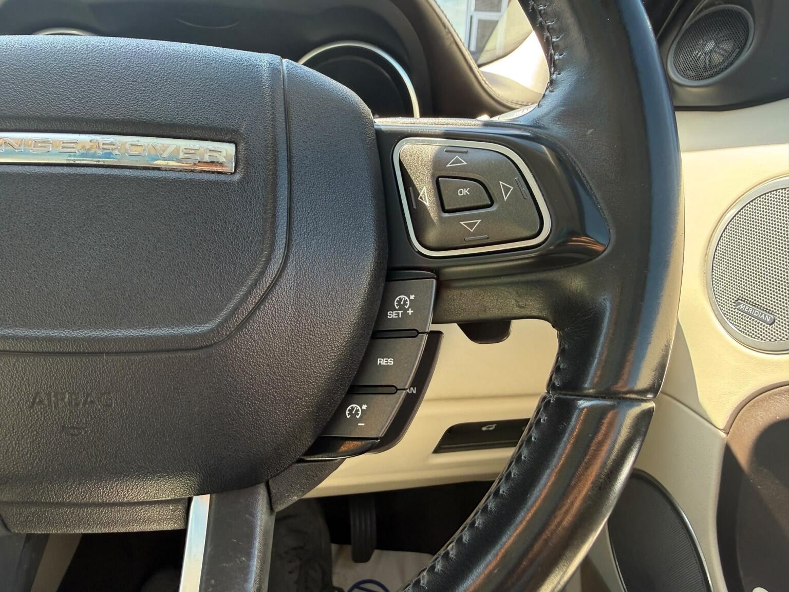 Land Rover Range Rover Evoque view 20