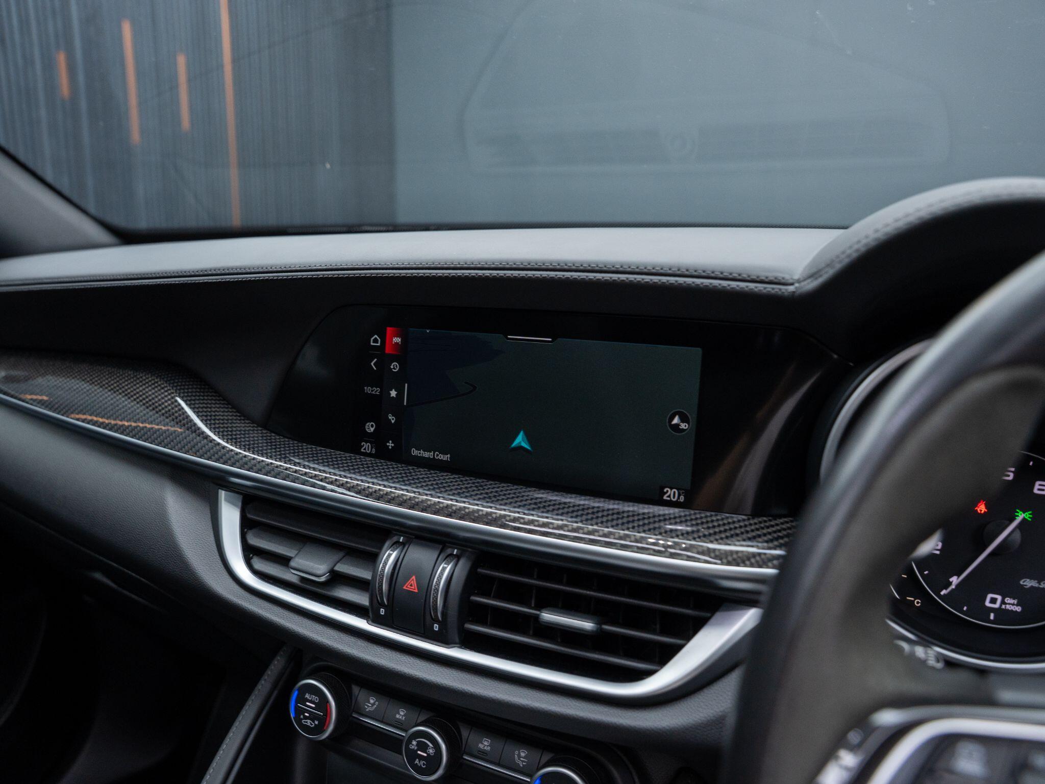 Alfa Romeo Stelvio view 36