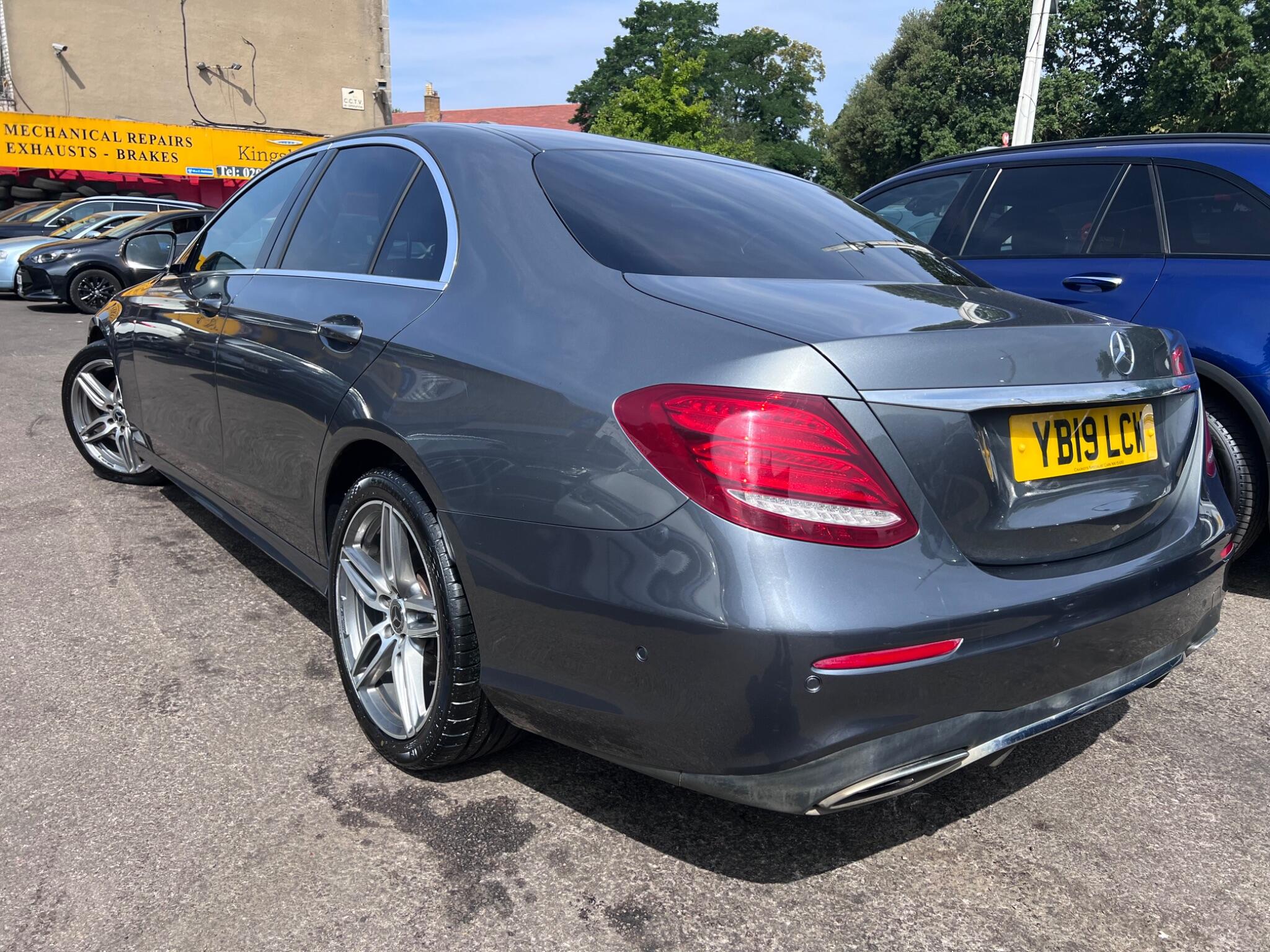 Mercedes-Benz E Class view 7