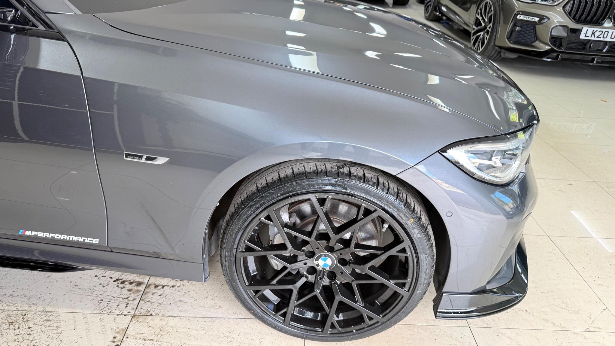 BMW 3 Series view 45