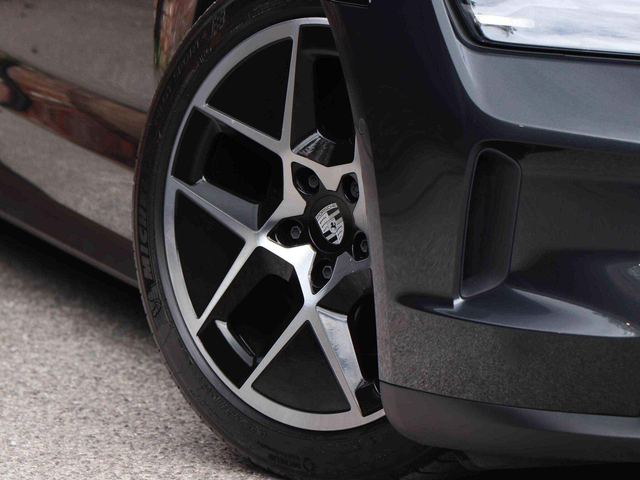 Porsche Taycan view 36