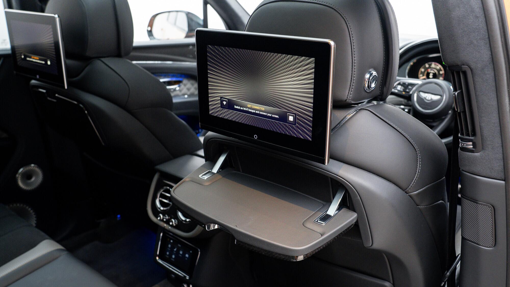 Bentley Bentayga view 29