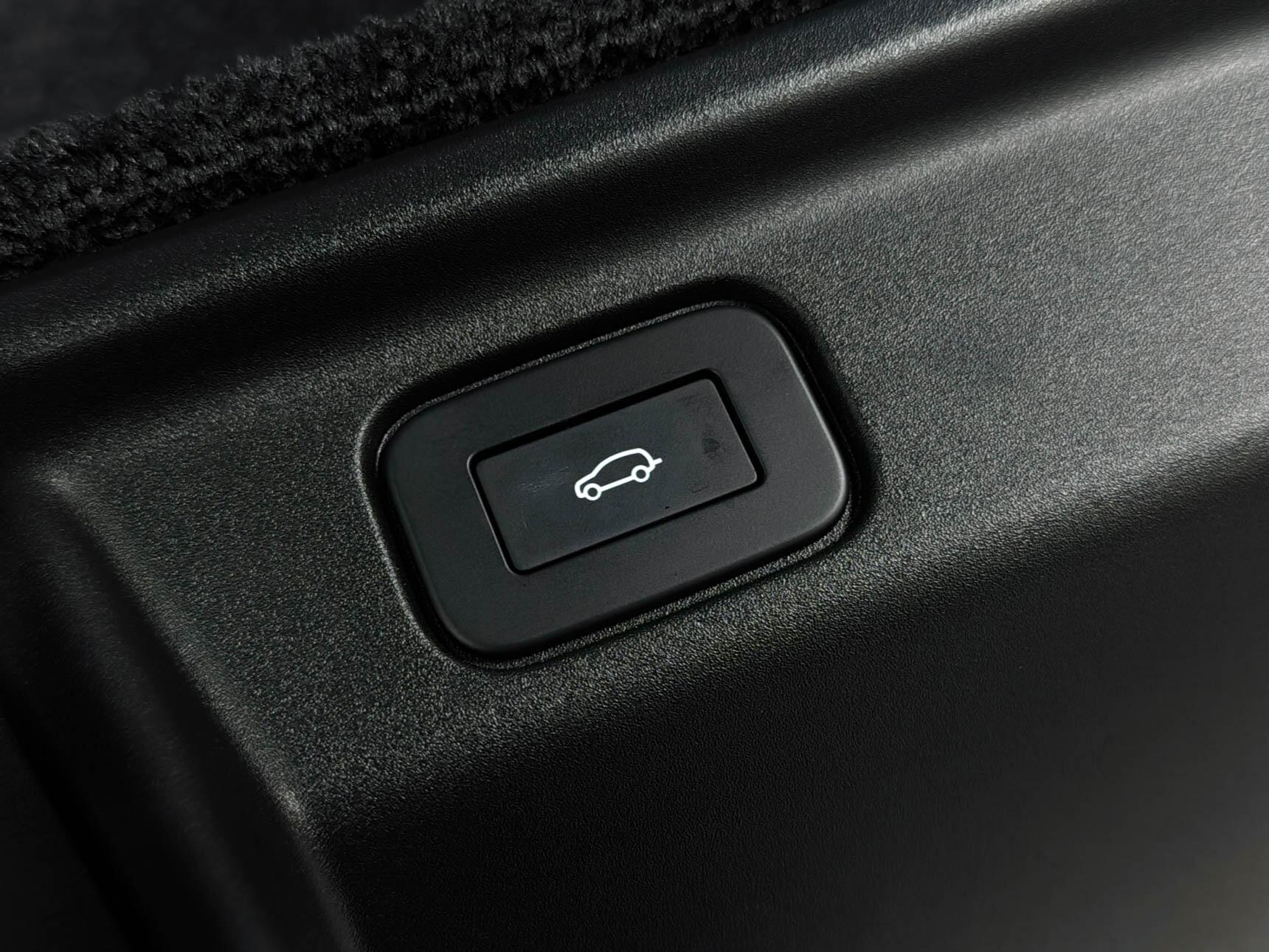 Land Rover Range Rover view 7
