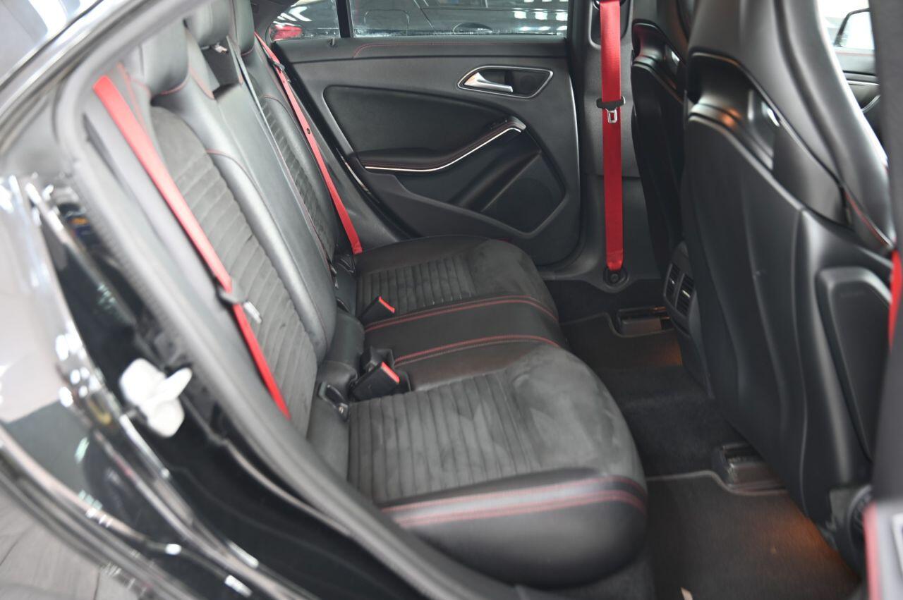 Mercedes-Benz Cla view 18