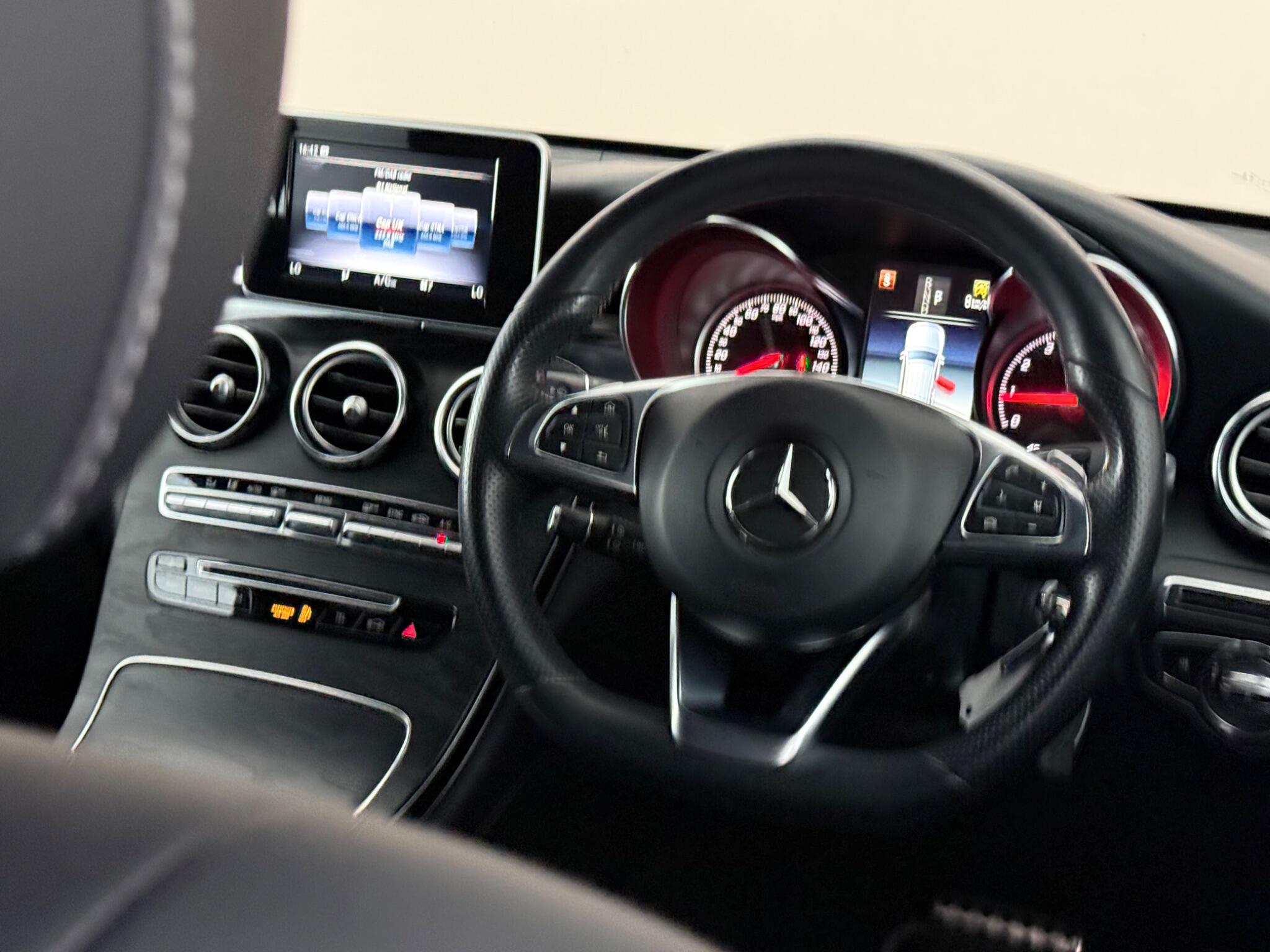 Mercedes-Benz GLC view 9