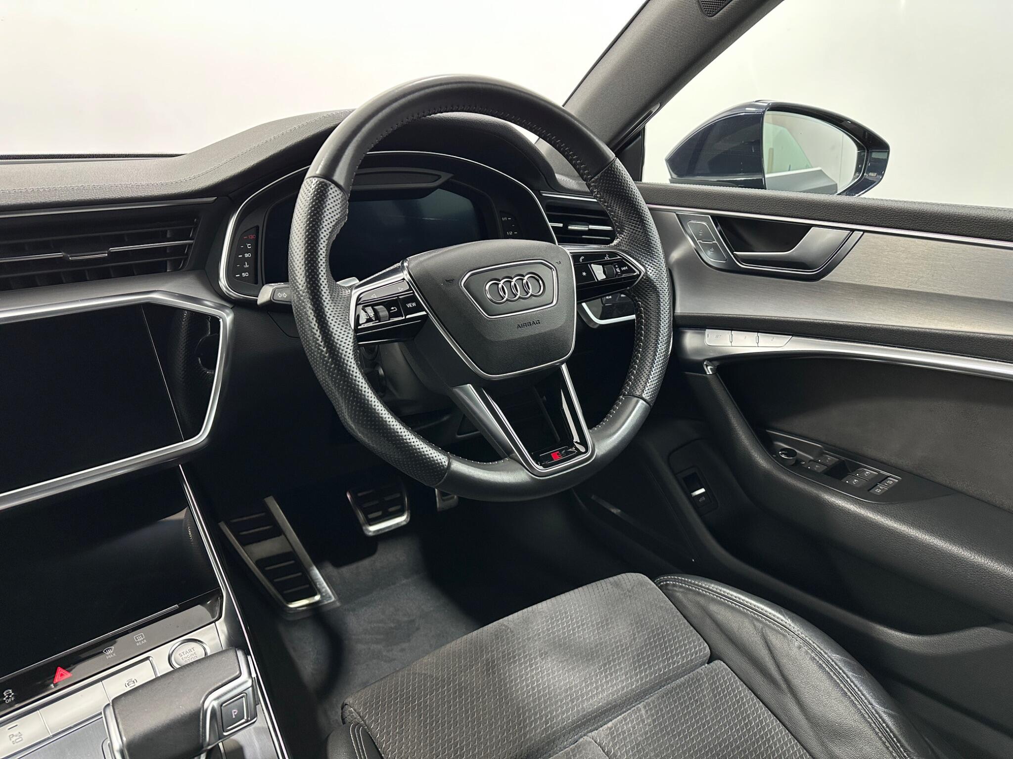 Audi A7 view 12