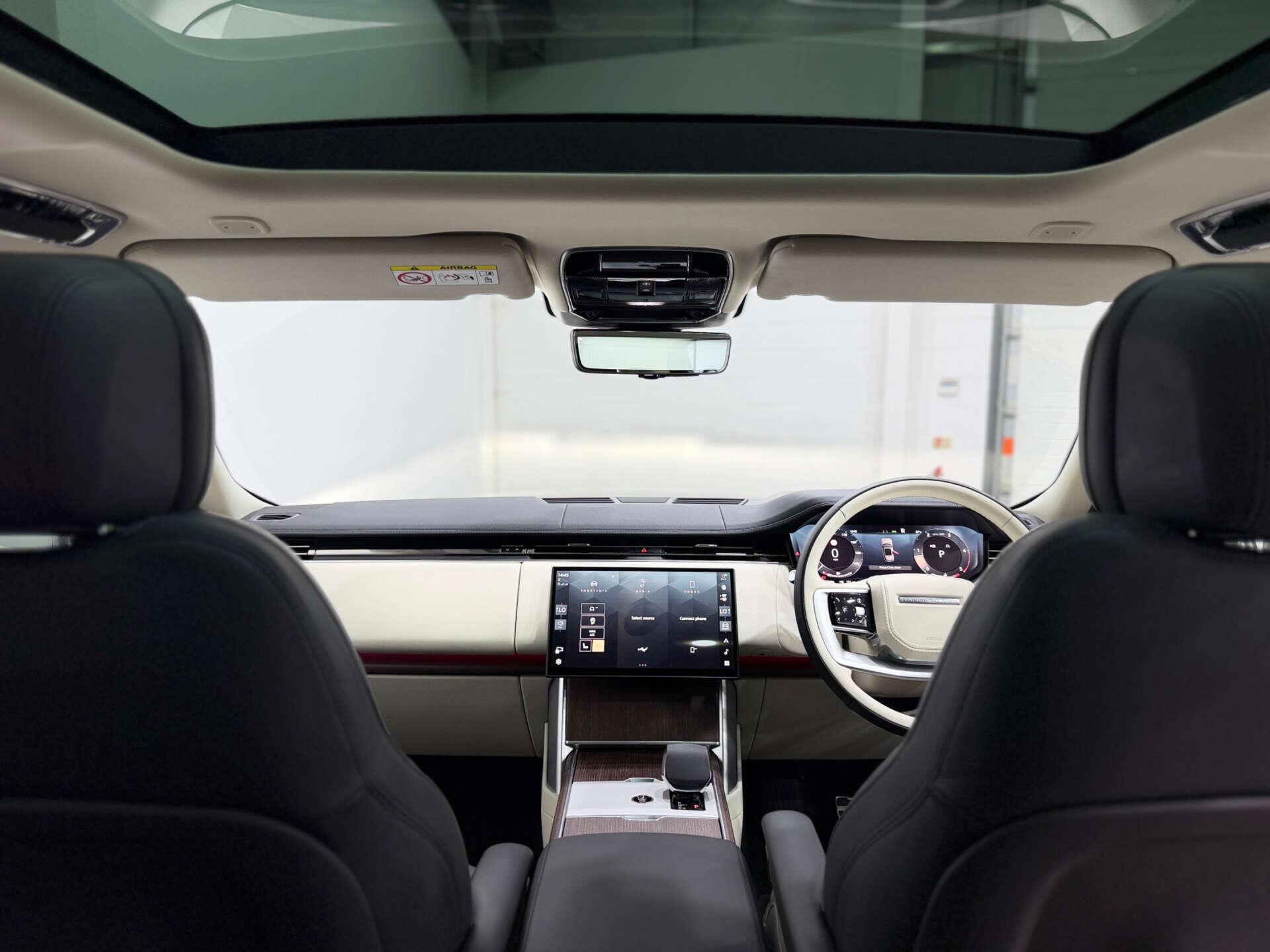 Land Rover Range Rover view 18