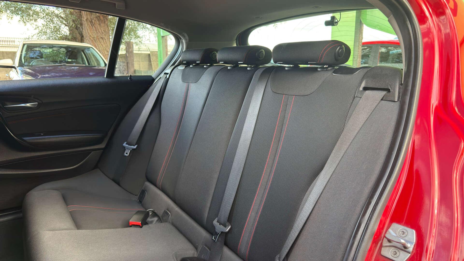 BMW 1 Series view 11