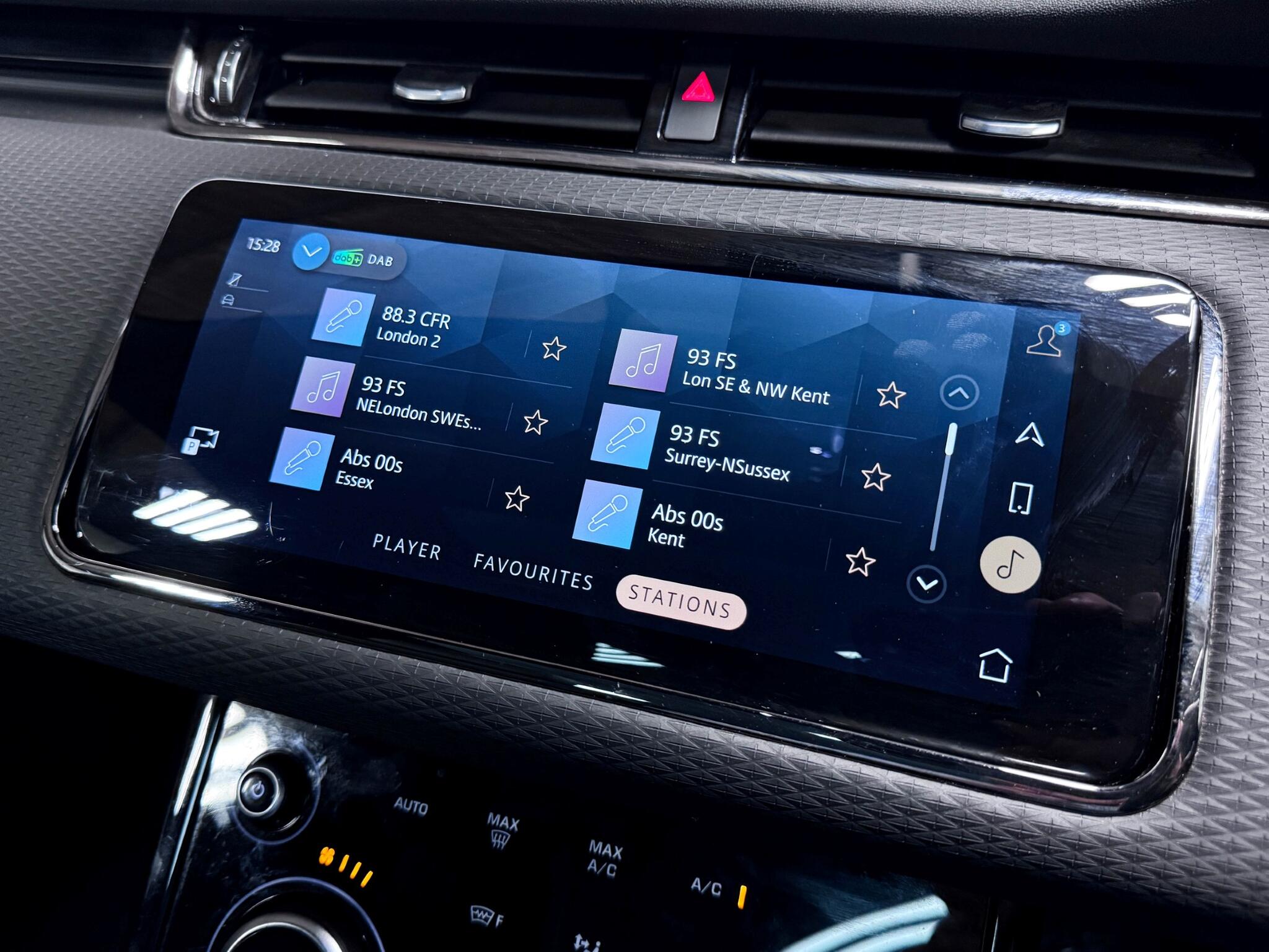 Land Rover Range Rover Evoque view 41