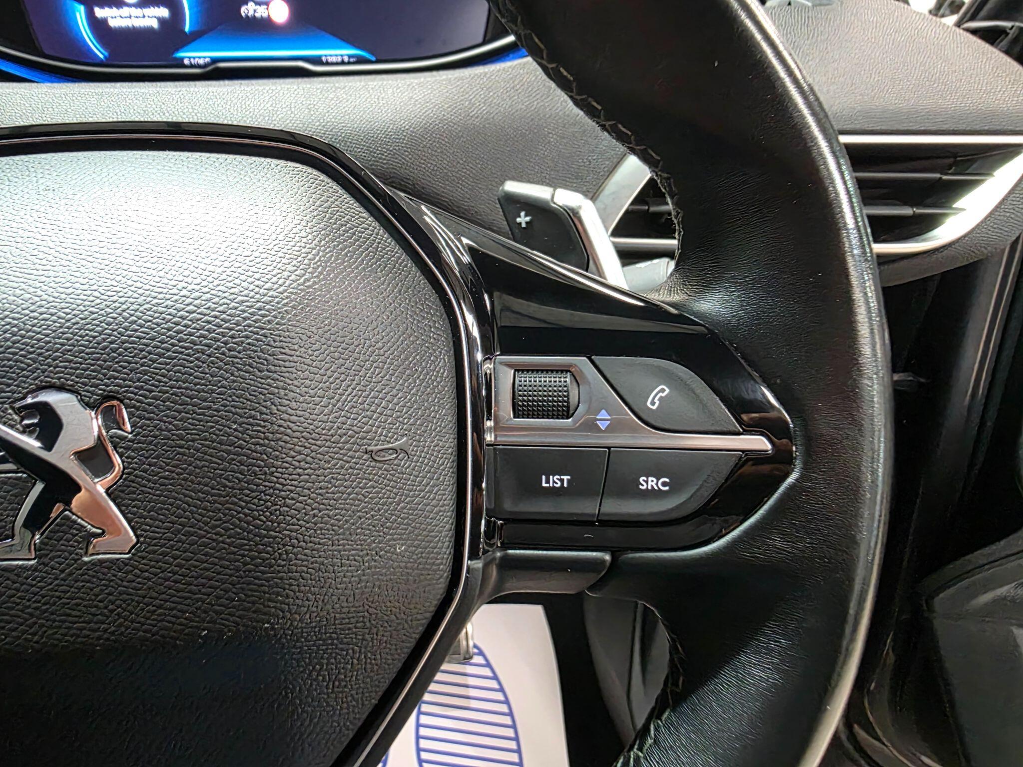 Peugeot 5008 view 16
