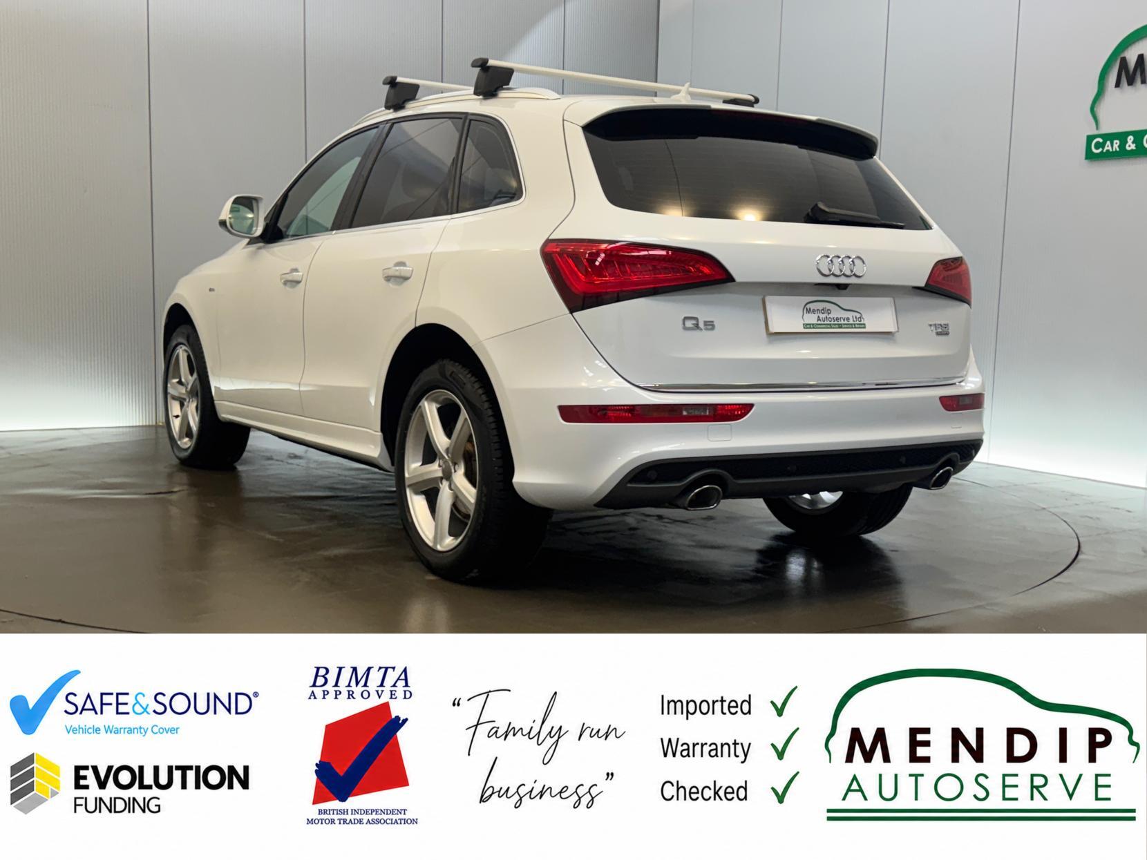 Audi Q5 view 11