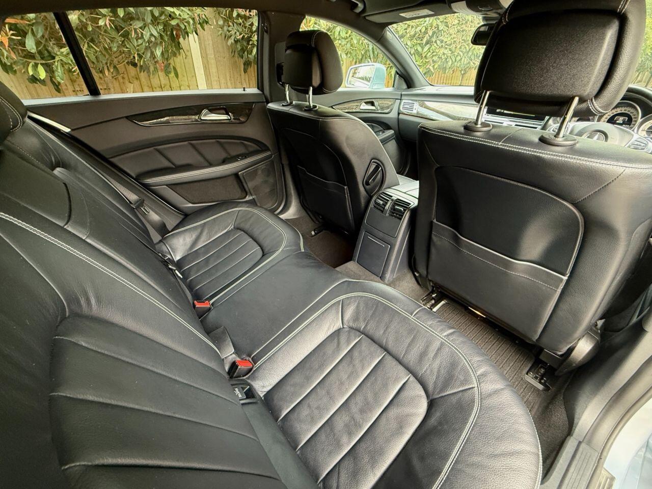 Mercedes-Benz CLS view 19