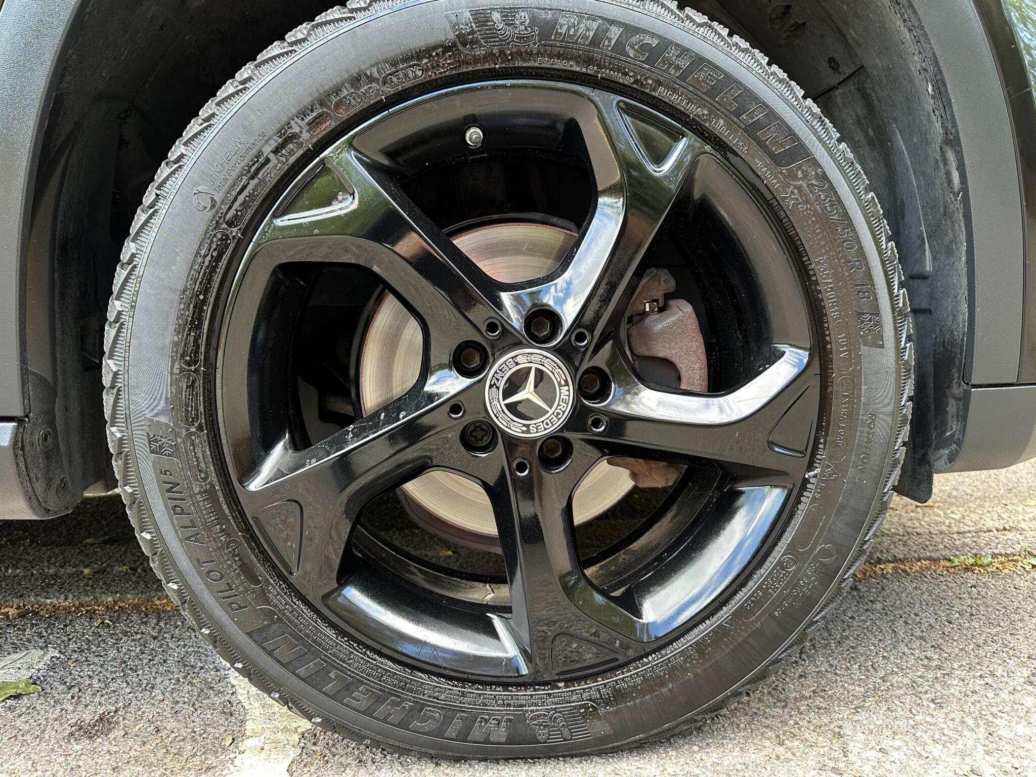 Mercedes-Benz Gla view 21