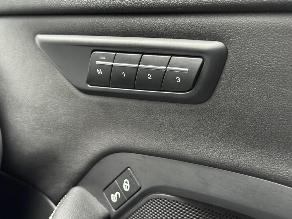 Jaguar E-Pace view 49