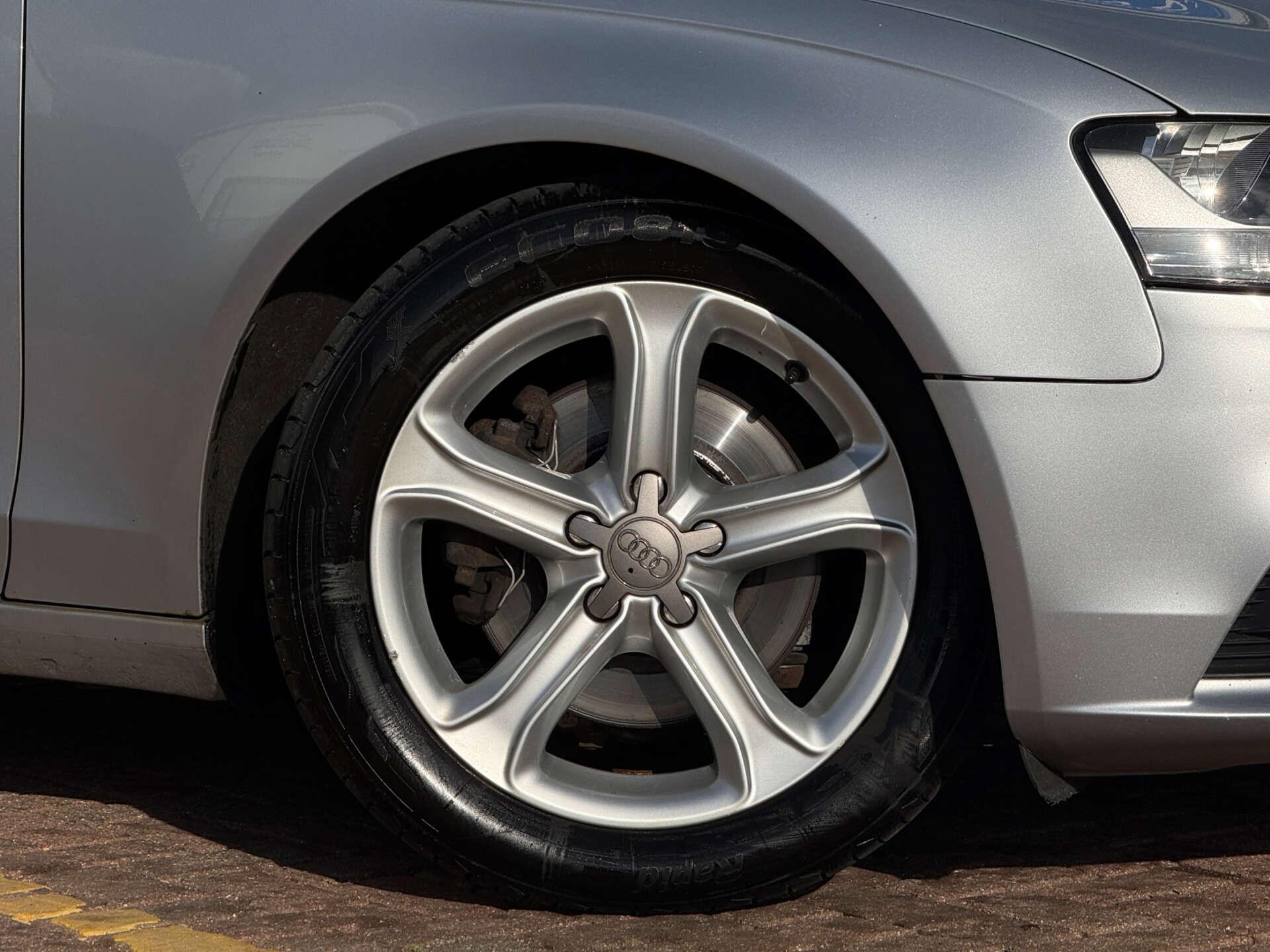 Audi A4 view 10