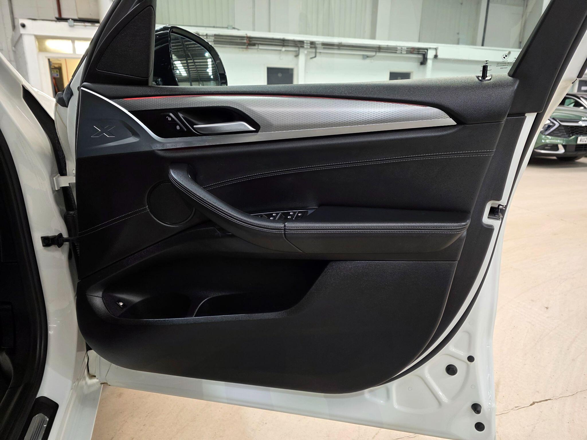 BMW X3 view 14