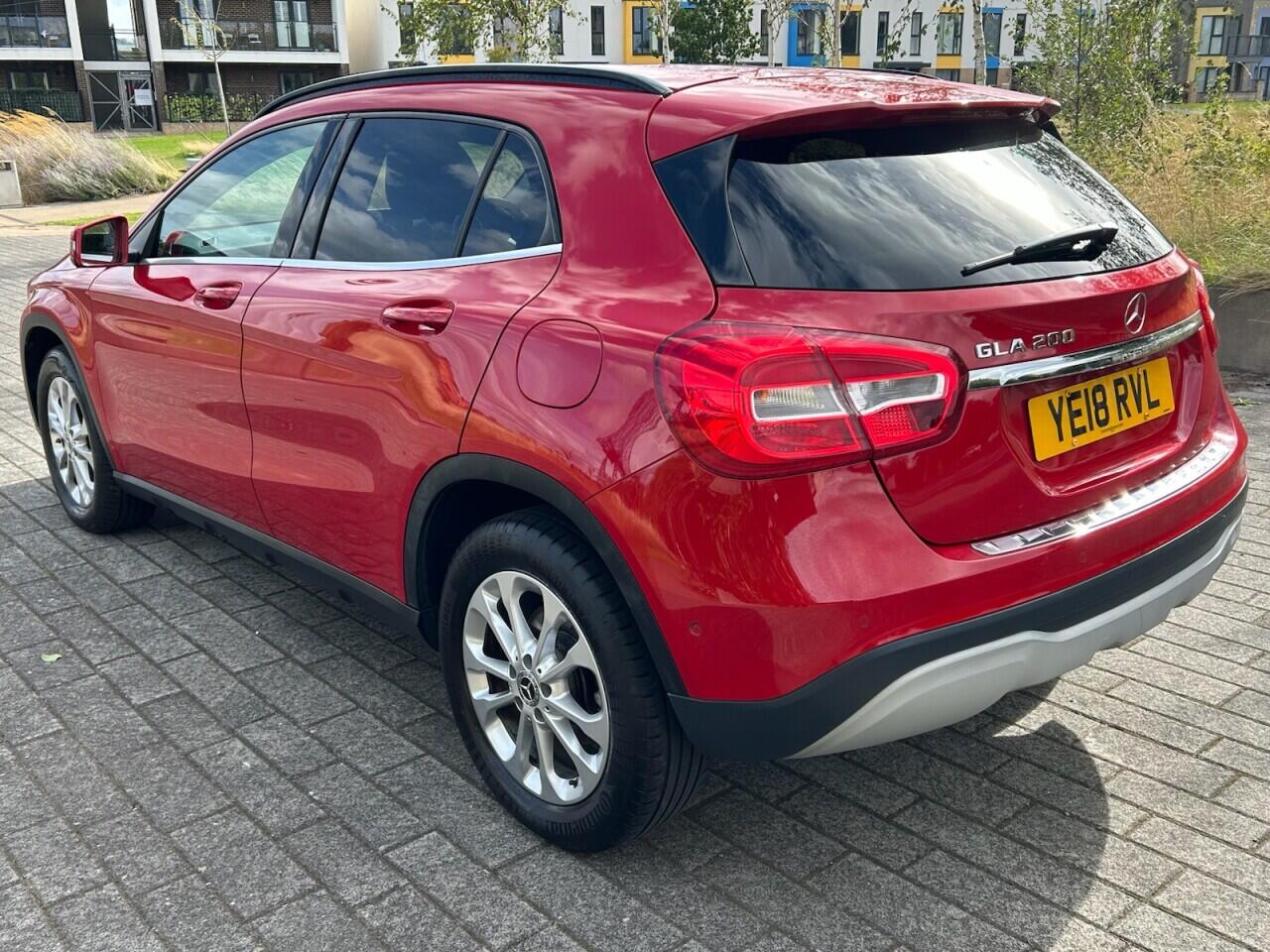 Mercedes-Benz GLA view 16