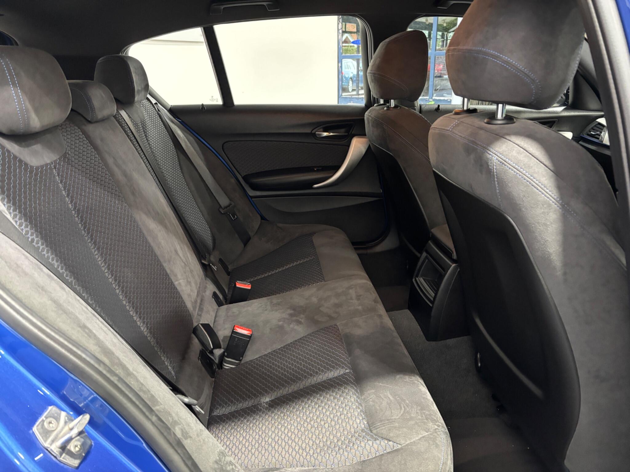 BMW 1 Series view 17