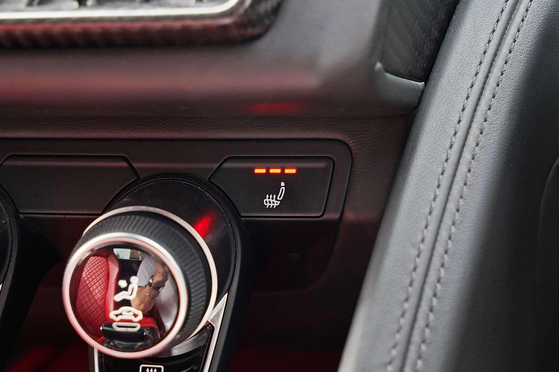 Audi R8 view 25