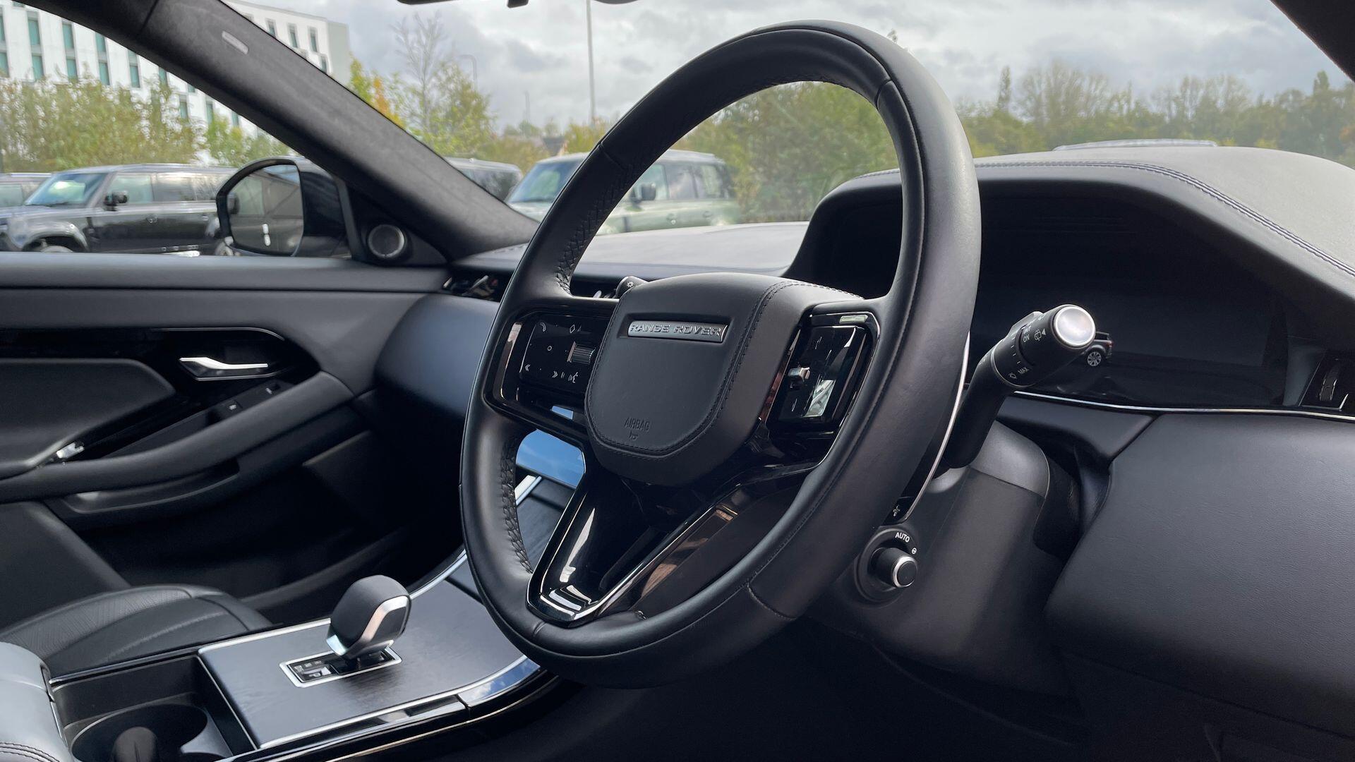Land Rover Range Rover Evoque view 38