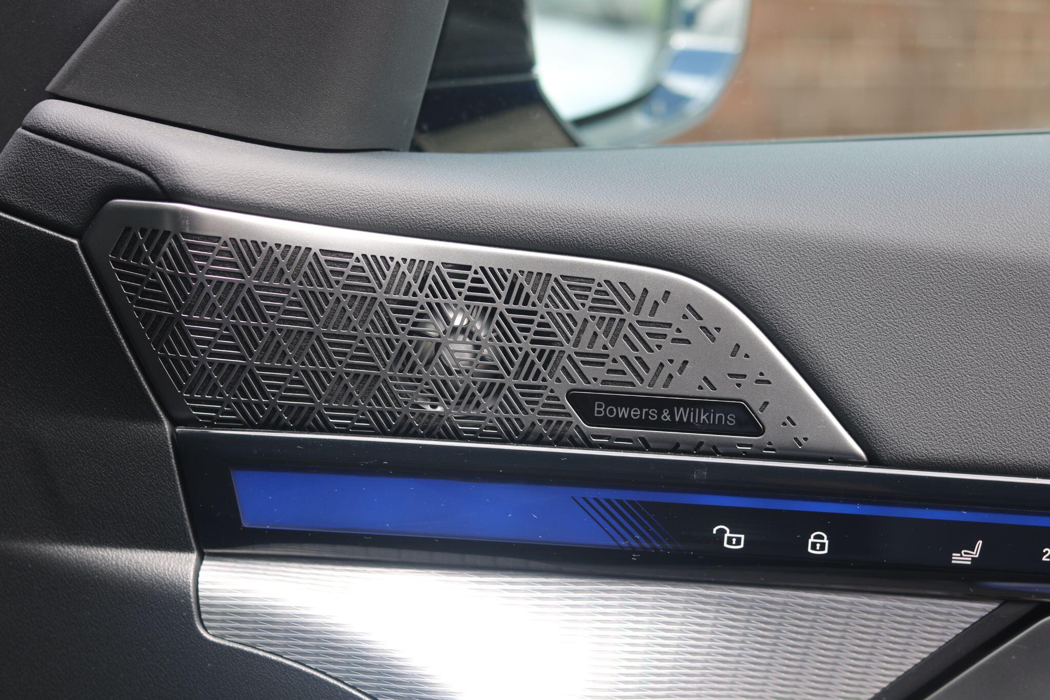BMW M5 view 10