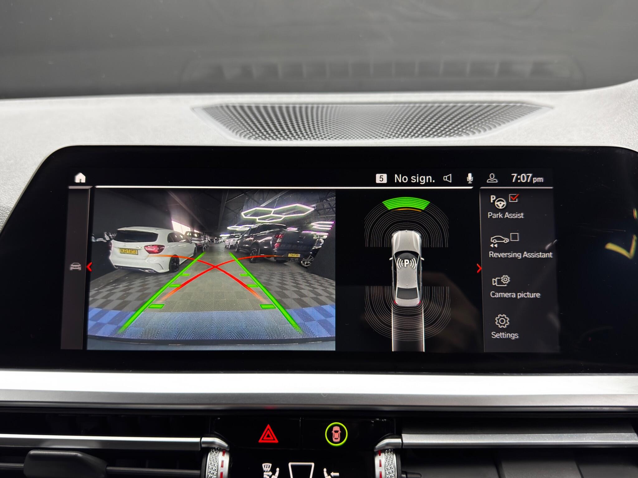 BMW 3 Series view 33