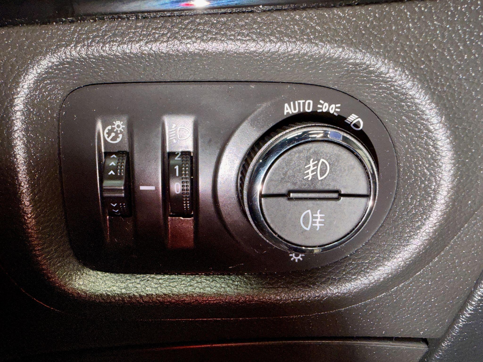 Vauxhall Astra view 14