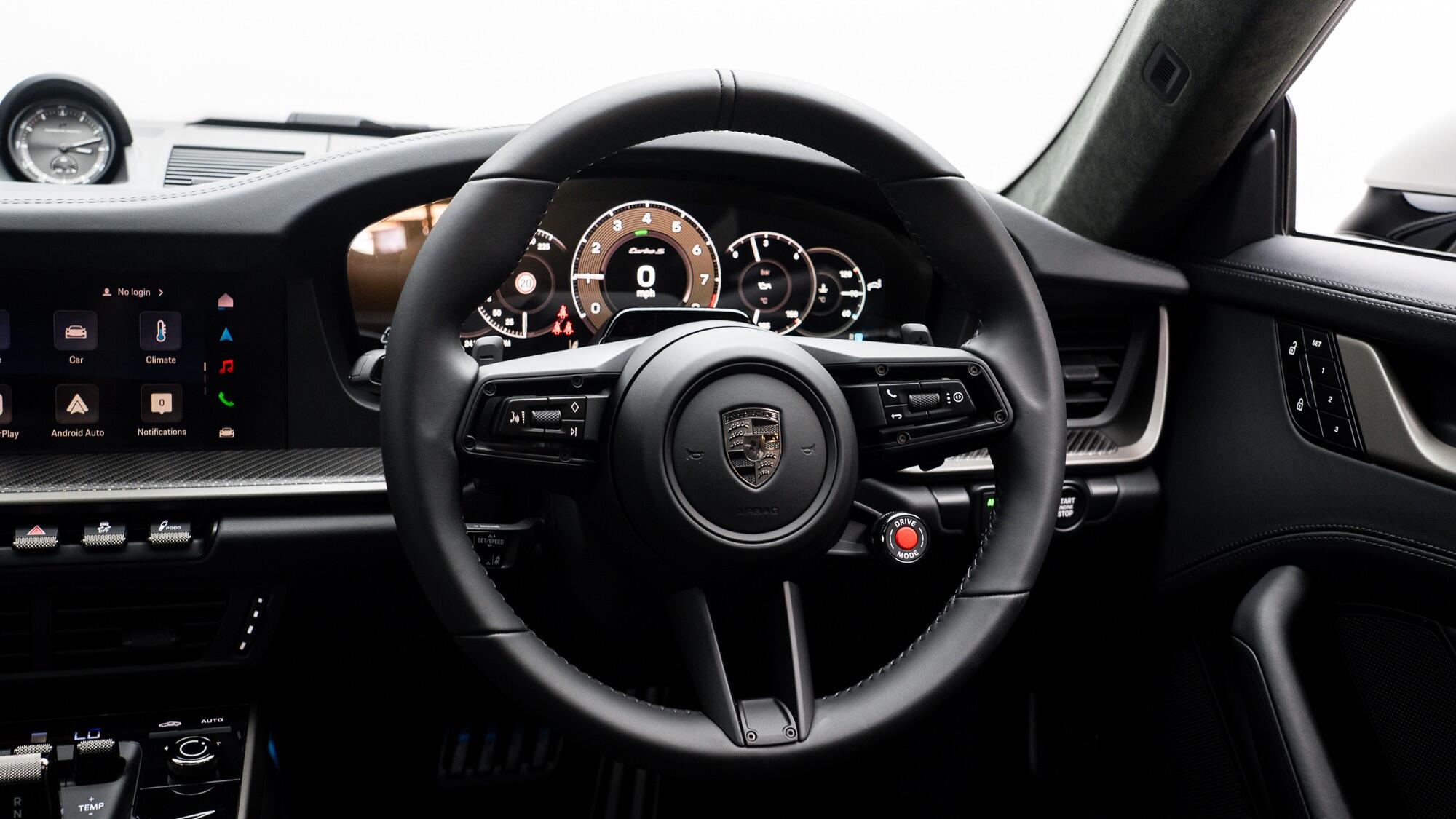 Porsche 911 view 41