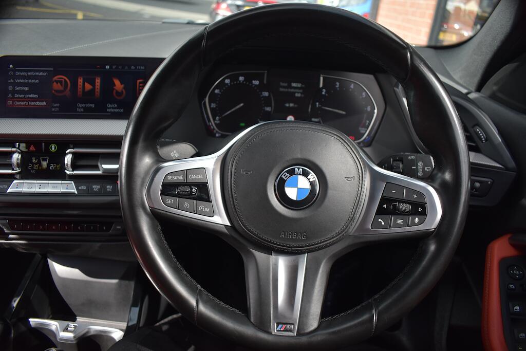 BMW 1 Series view 44