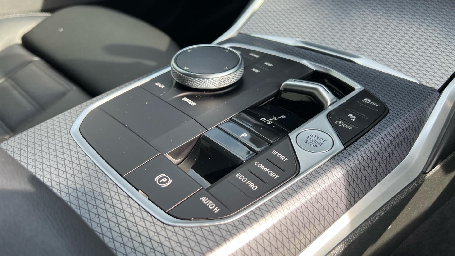 BMW 3 Series view 11