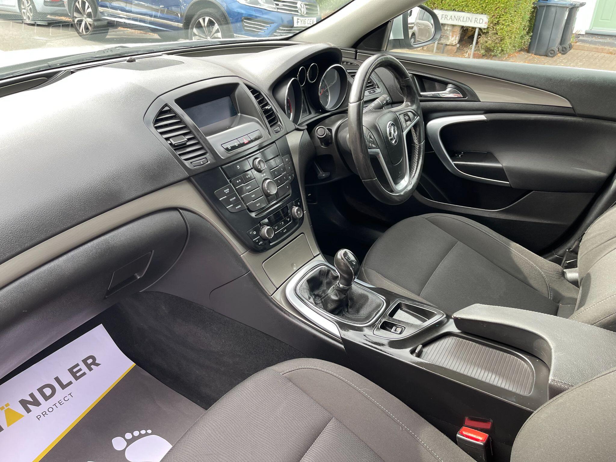 Vauxhall Insignia view 29