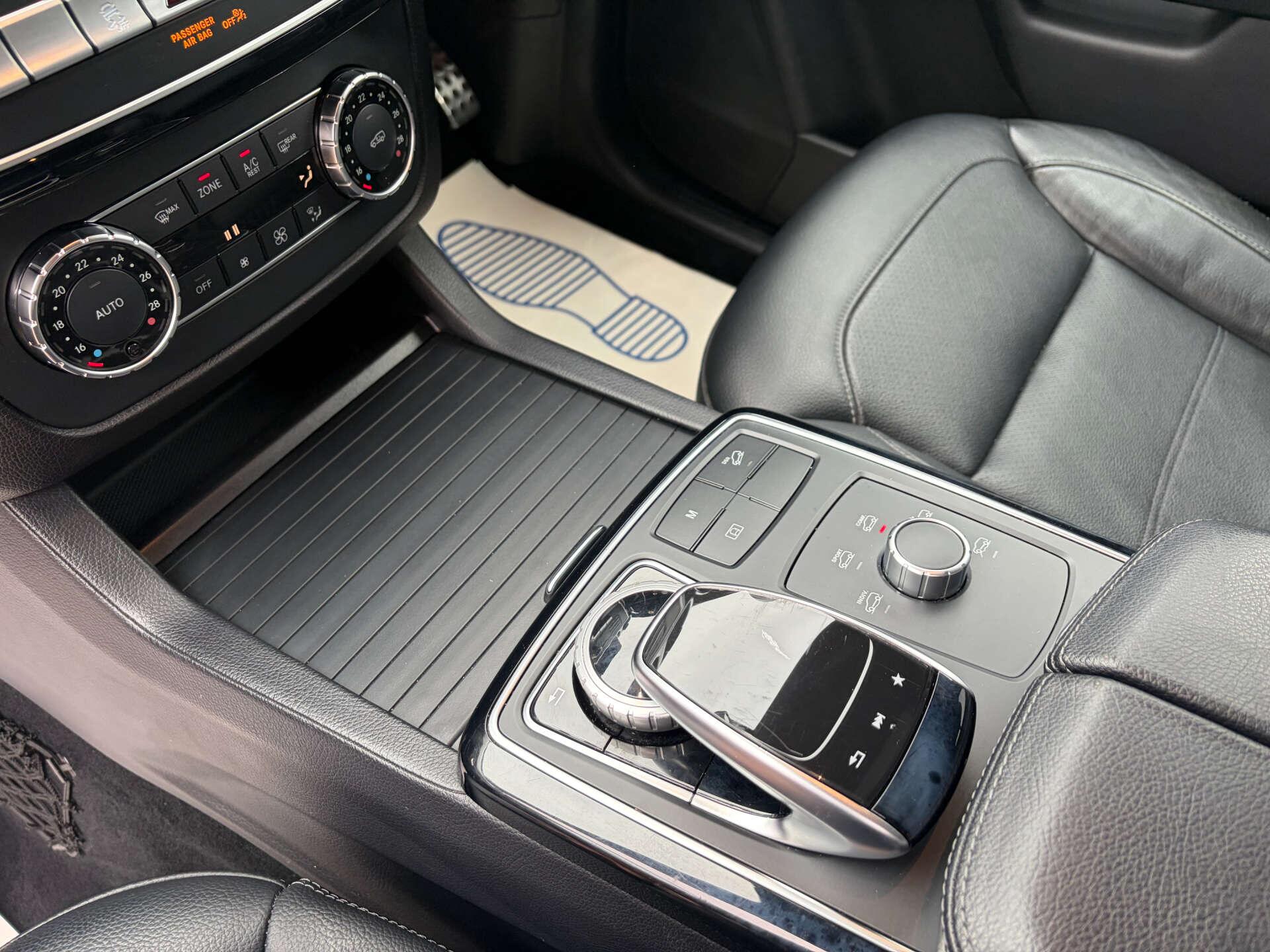 Mercedes-Benz Gle view 33
