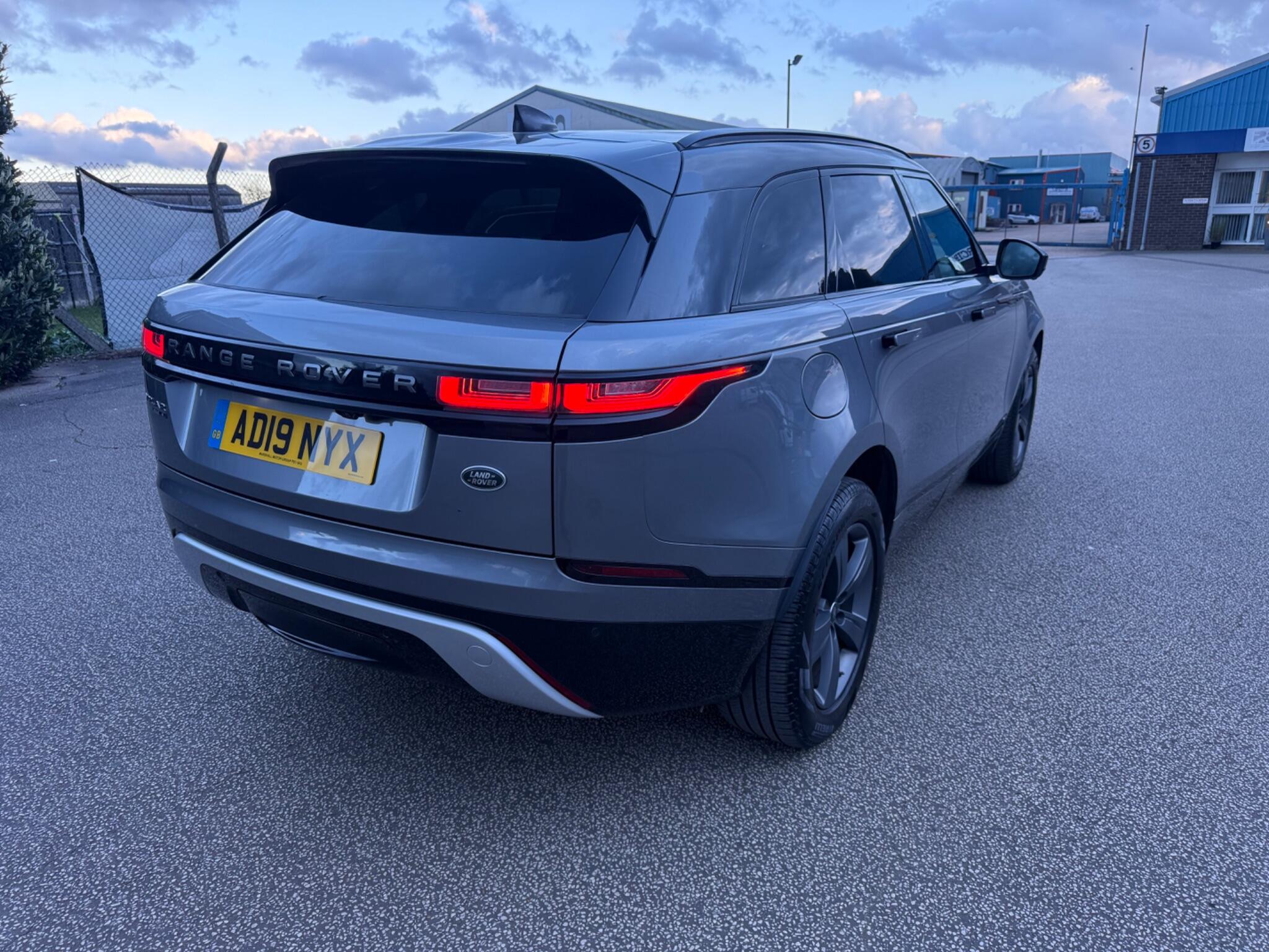 Land Rover Range Rover Velar view 6