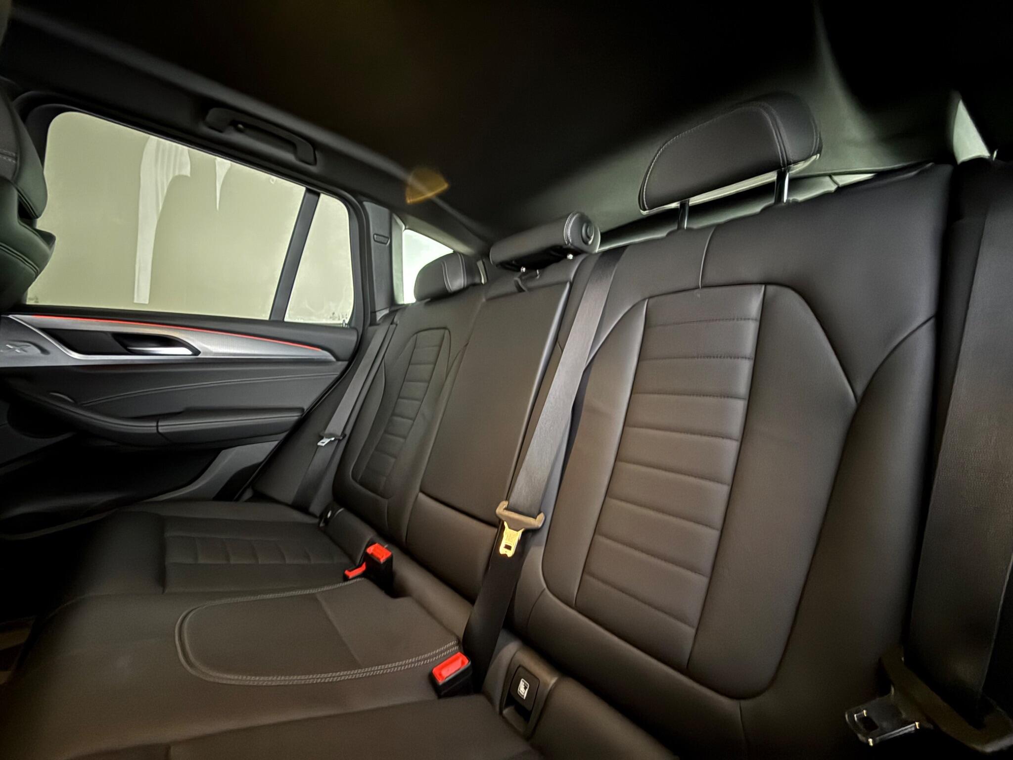 BMW X3 view 14