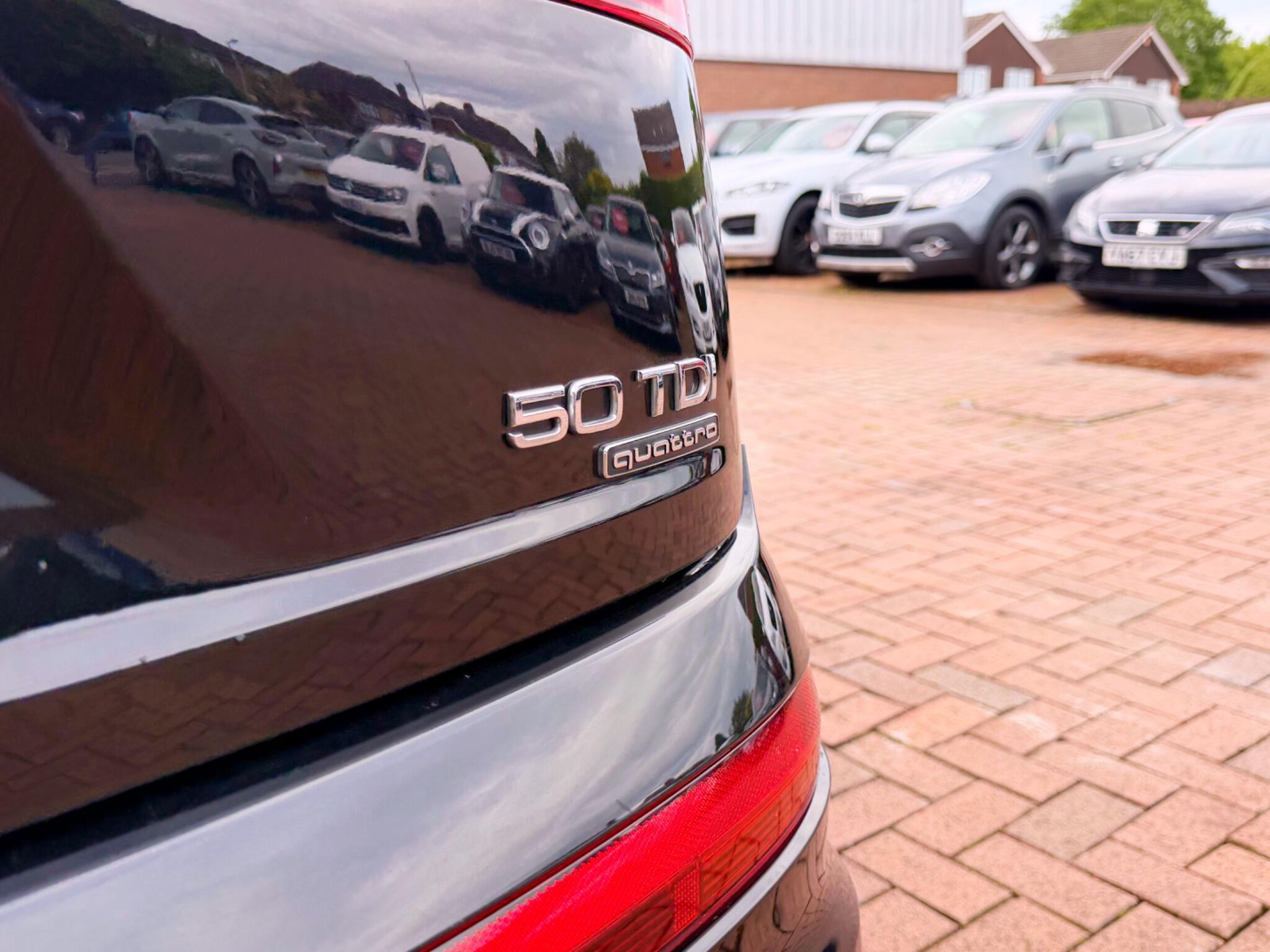 Audi Q7 view 58
