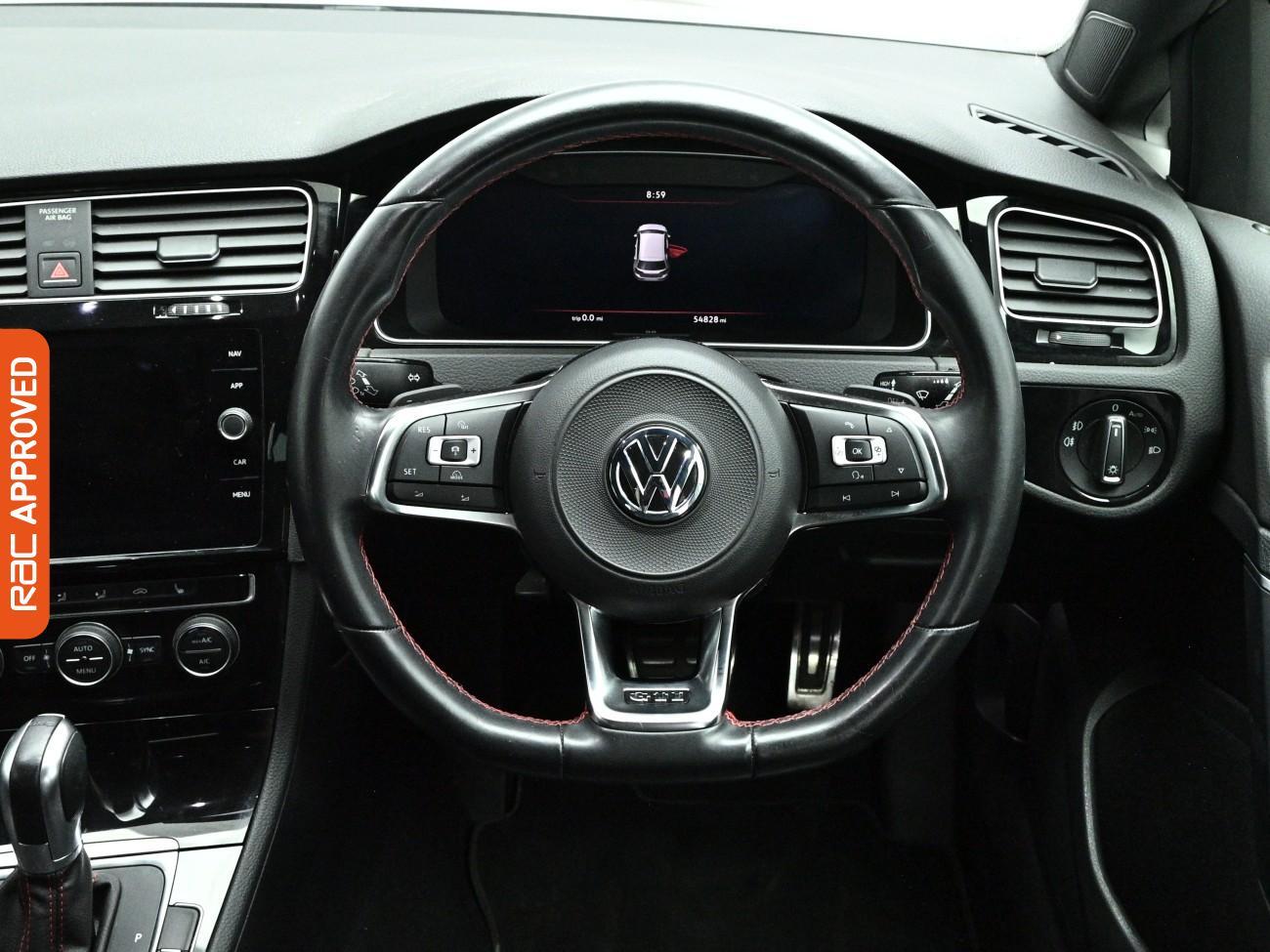Volkswagen Golf view 9