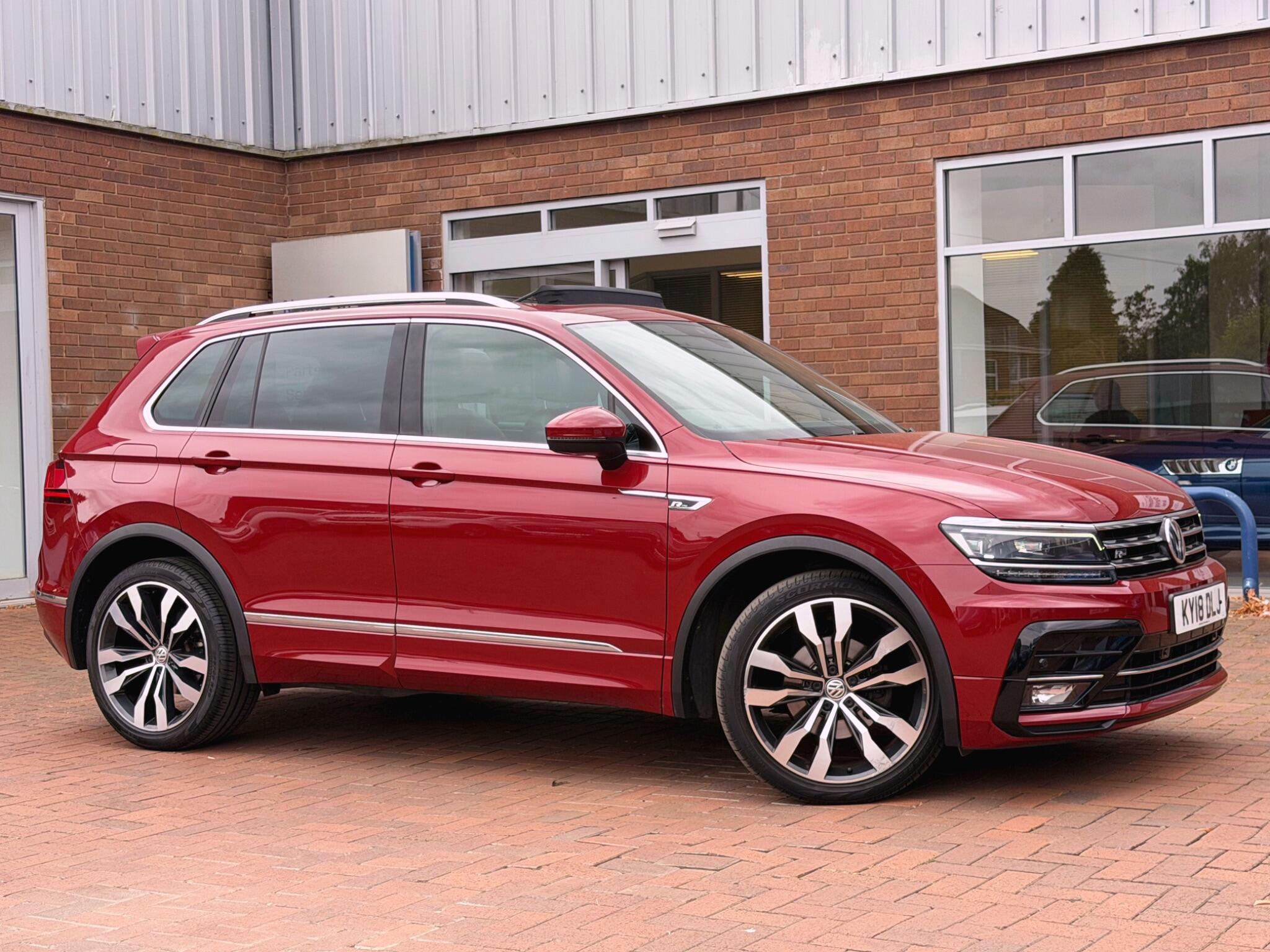 Volkswagen Tiguan view 90