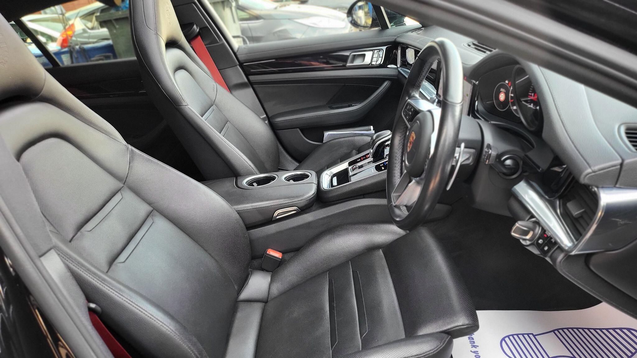 Porsche Panamera view 18