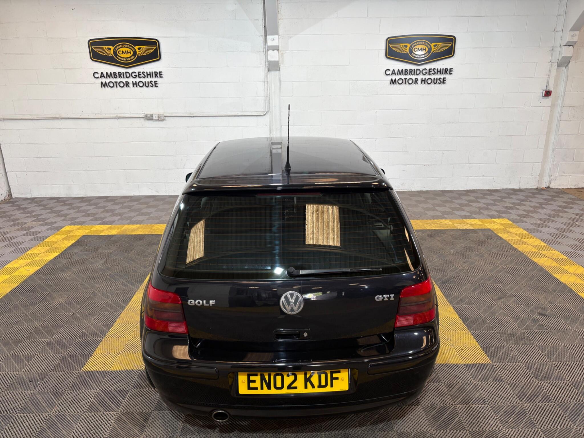 Volkswagen Golf view 11