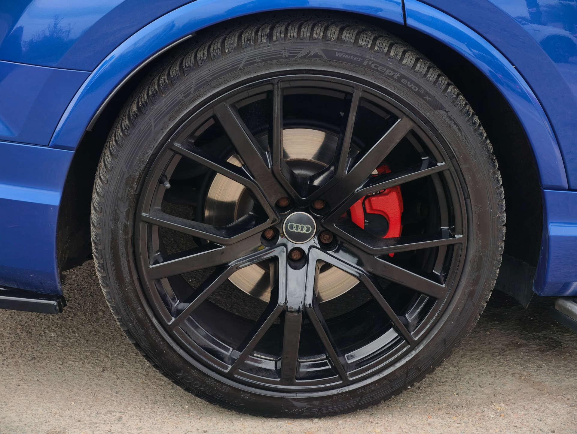 Audi SQ7 view 19
