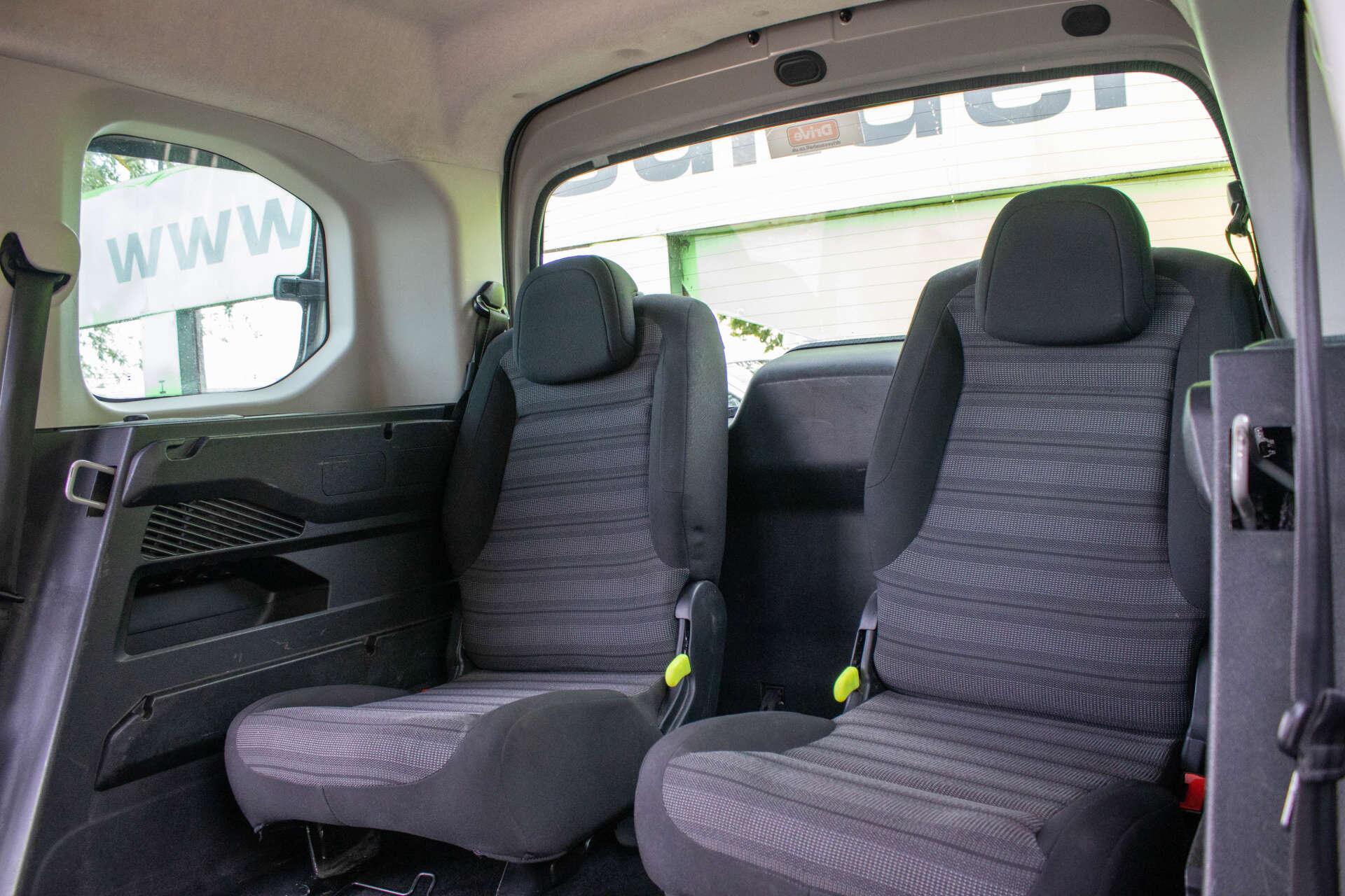 Vauxhall Combo Life view 14